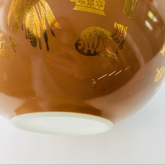 Pyrex | Early American Vintage 4 Qt Cinderella Mixing Bowl - Picture 9 of 13